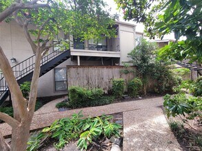 Building Photo - 5711 Sugar Hill Dr