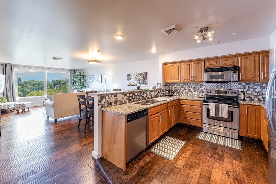 3201 Pacific Ave Unit 504, WA 98418 Condo for Rent in