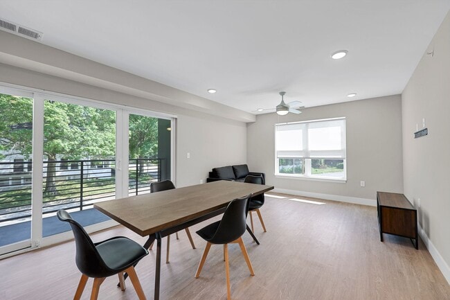 Foto del interior - 707 W Springfield Ave
