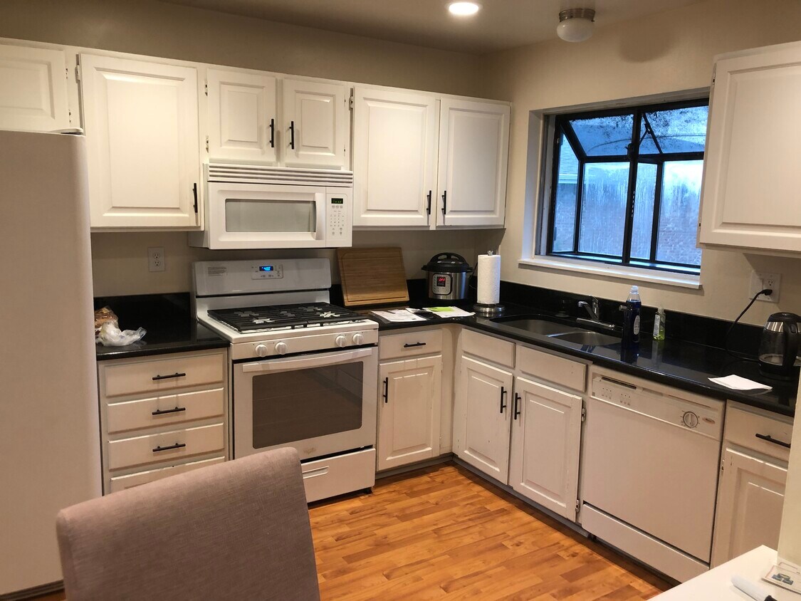 Foto principal - 1904 33rd Ave