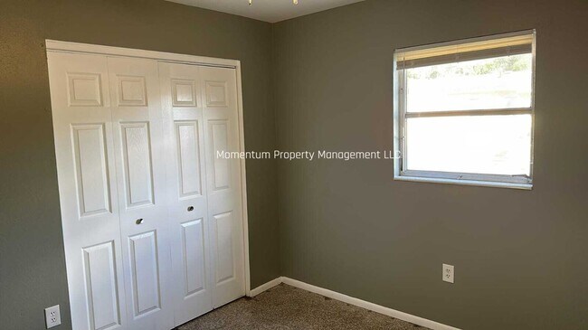 Foto del edificio - Beautiful & Cozy 4 bedrooms 2 bathrooms property in Sarasota! Apply for FREE This Holiday Season!