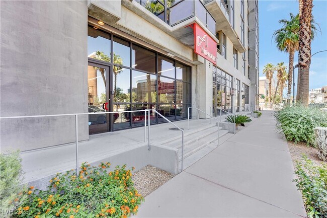 Foto del edificio - 353 E Bonneville Ave