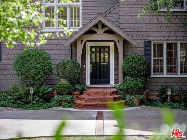 Foto del edificio - 226 Palisades Ave