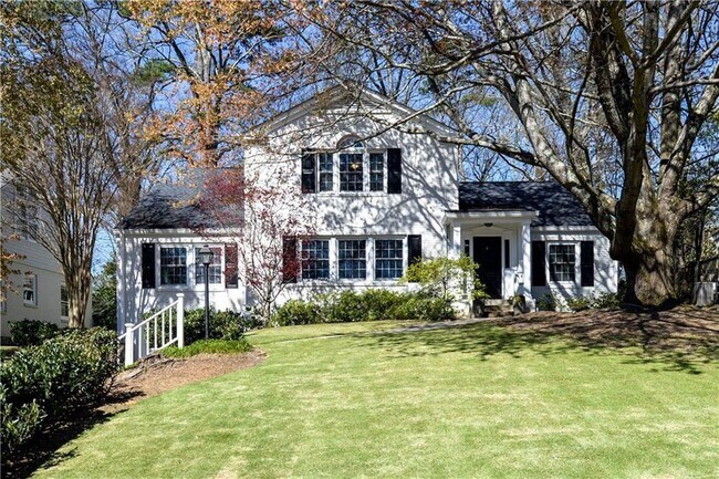 Foto del edificio - 2662 Birchwood Dr NE