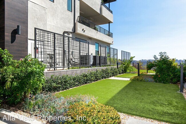 Building Photo - 3 br, 3.5 bath House - 2934 Via Alta Place