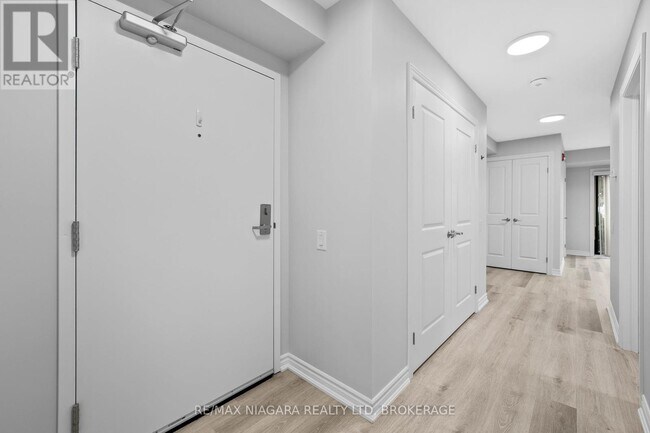 Photo du bâtiment - 63-263 Vine St S