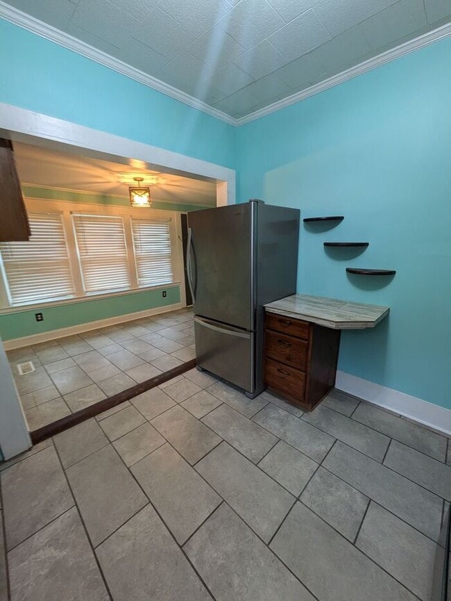 Building Photo - 3BD2BA Home in Newton