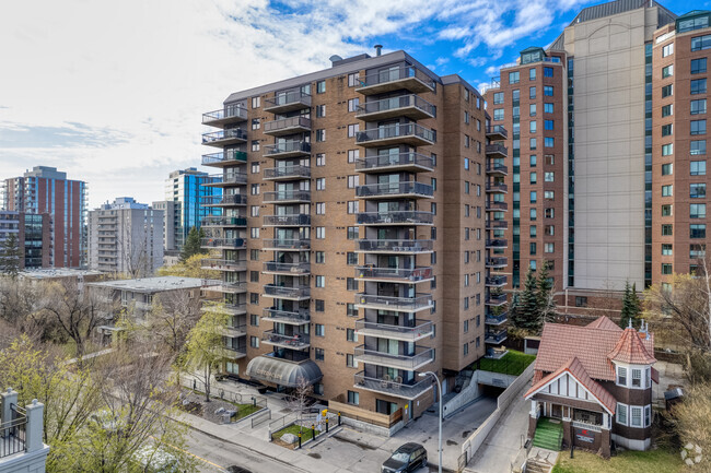Building Photo - Riverscape