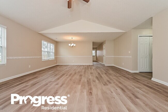 Building Photo - 10940 Big Sky Dr