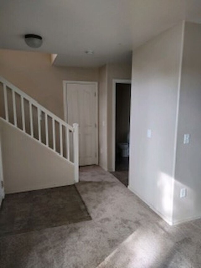 Building Photo - Park Central @ Augusta Ranch townhome (Ell...