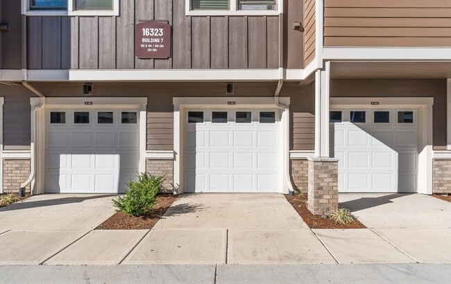 Building Photo - 16323 NW Chadwick Way