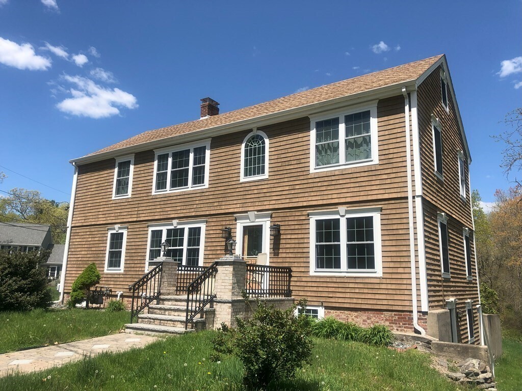 218 Thurber Ave Unit 1, Attleboro, MA 02703 Room for Rent in