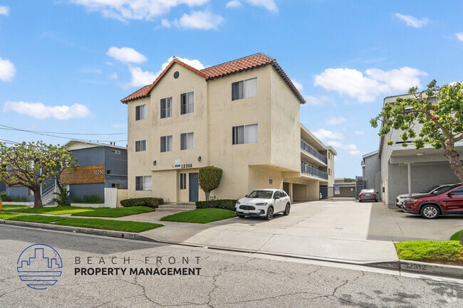 Building Photo - 12304 Grevillea Ave.