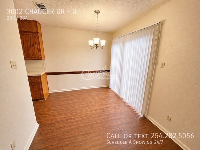 Foto del edificio - 3002 Chaucer Dr