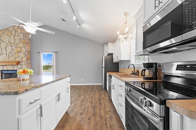 Foto del edificio - 140 Meadowview Dr