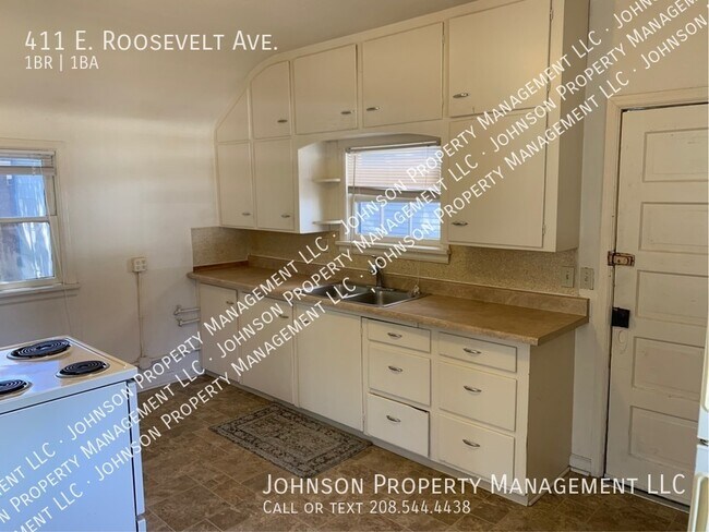 Building Photo - 411 E Roosevelt Ave