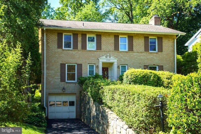 Building Photo - 5908 Walhonding Rd