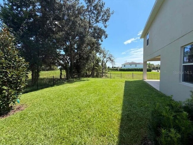 Building Photo - 15075 Tea Tree Dr