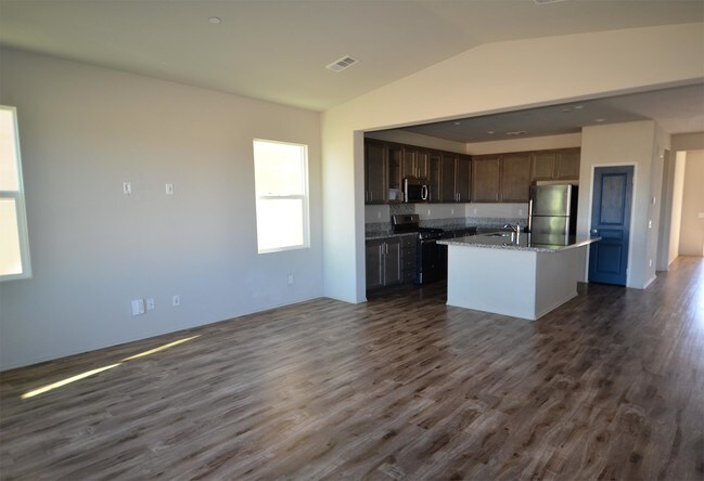 Foto del edificio - 24920 Coldwater Canyon Trail