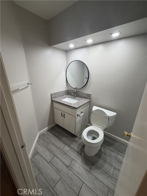 Foto del edificio - 768 La Tierra St