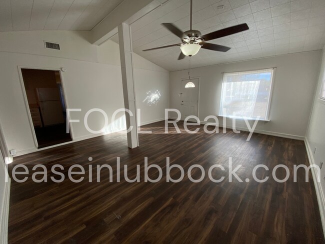 Foto del edificio - Affordable 4 bedroom, 1 bath