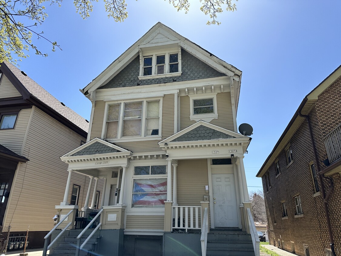 Primary Photo - 1327 W Mineral St