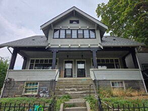 Building Photo - 331 E 11th Ave