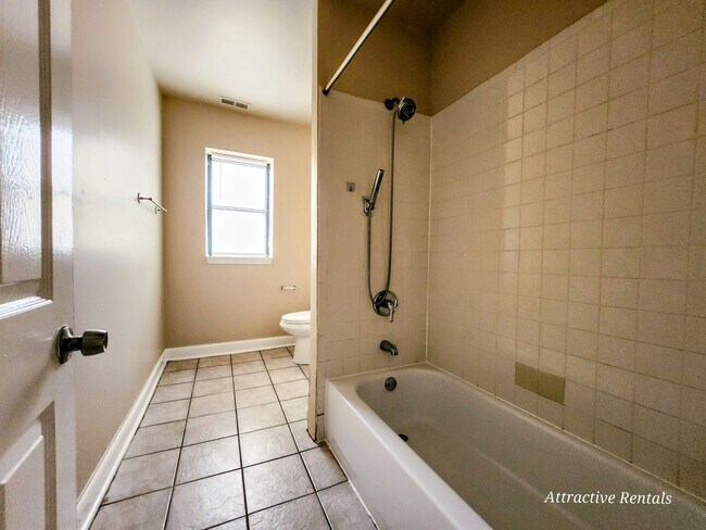 Foto del edificio - 4840 W Adams St