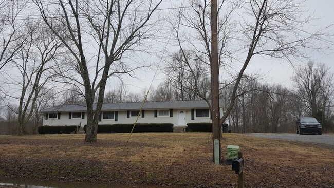 Building Photo - 165 Flat Ridge Rd