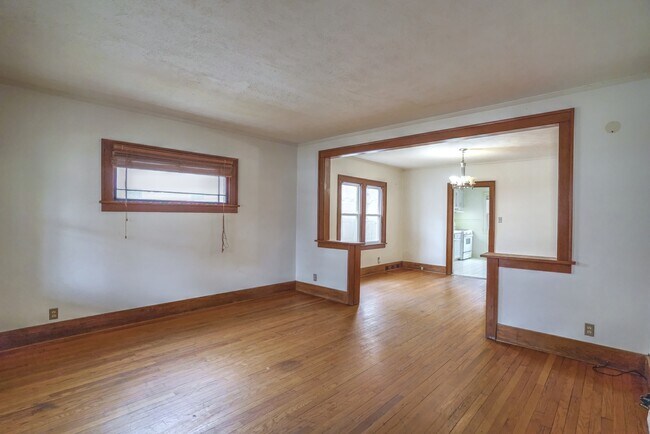 Foto del edificio - 525 E Eckman St