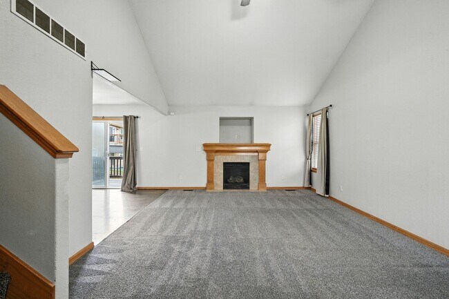 Building Photo - Beautiful Single Family Home, Sutter Woods...