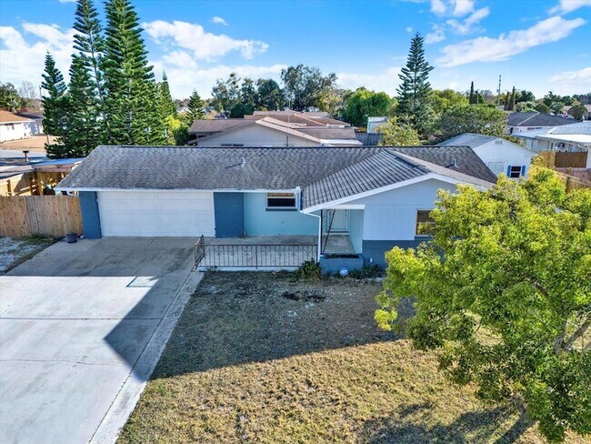 Foto del edificio - 7902 Canna Dr