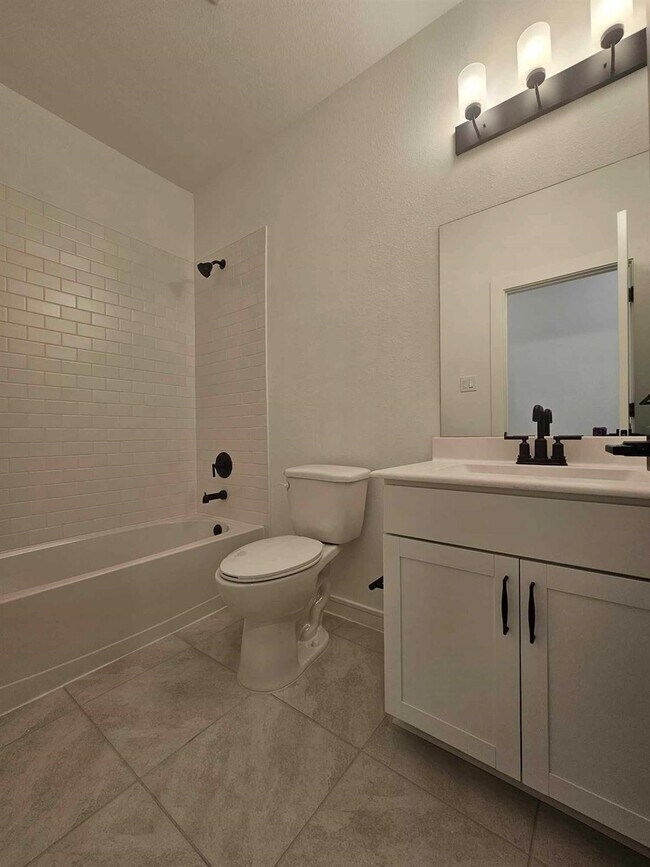 Foto del edificio - 8438 Tranquil Bay Ct