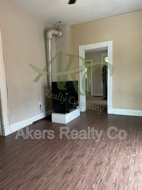 Foto del edificio - 1216 Cedar St