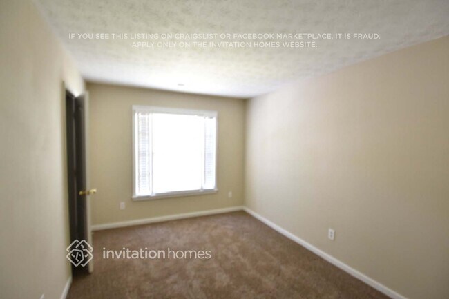 Foto del edificio - 1810 Fairpointe Trce