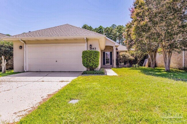 Building Photo - 1443 Champions Green Dr