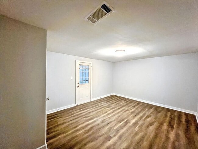 Building Photo - 4146 Rhodes Ave