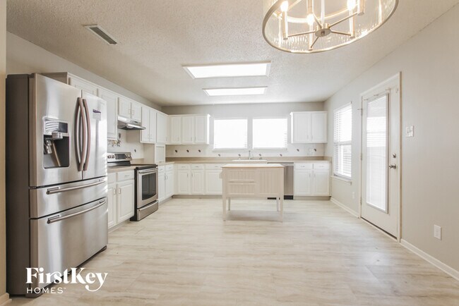Foto del edificio - 2310 Amberleigh Dr