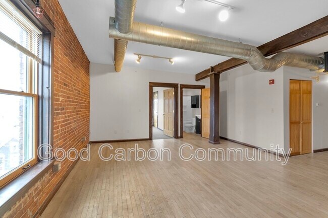 Building Photo - 346 Connecticut St