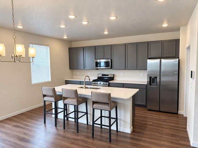 Building Photo - Spacious 4 Bedroom Plus Office Lorson Ranch Home with 4 Bathrooms, Dual A/C Systems, and Tons of ...