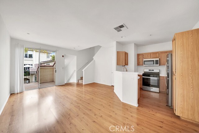 Foto del edificio - 1402 Elk Grove