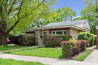 Building Photo - 3001 W Chase Ave