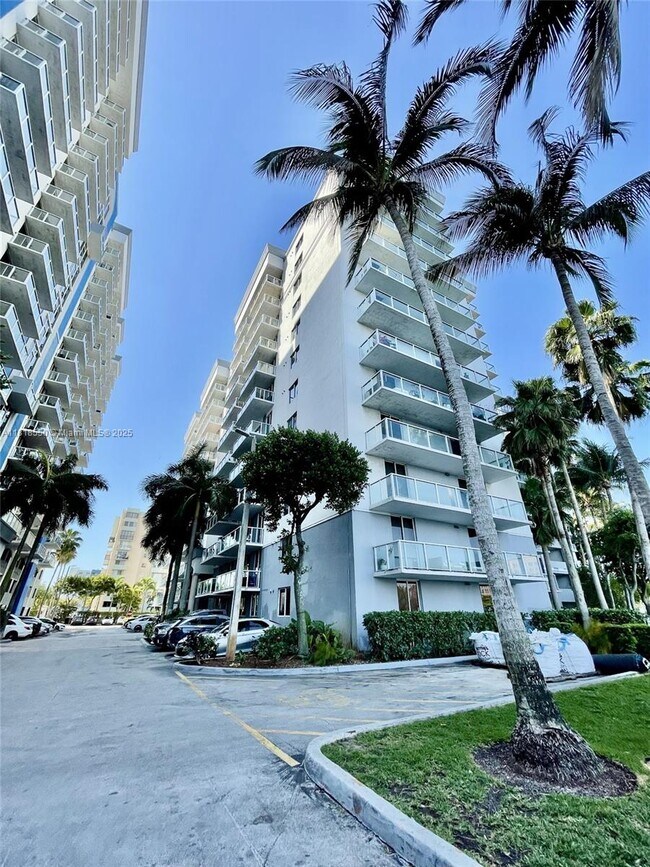 Foto del edificio - 5091 NW 7th St