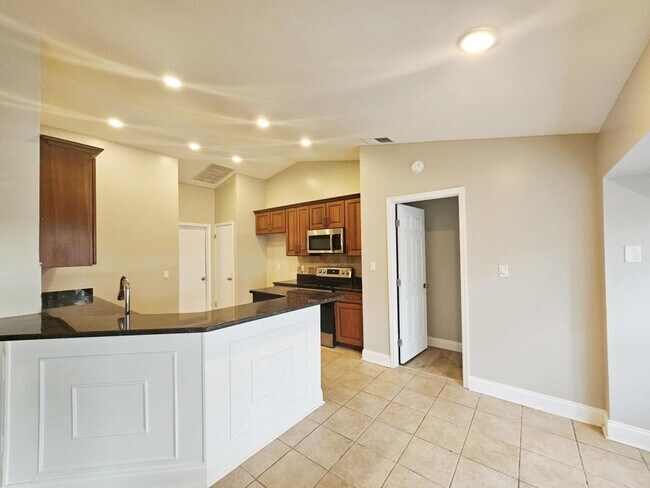 Foto del edificio - 8935 Esguerra Ln