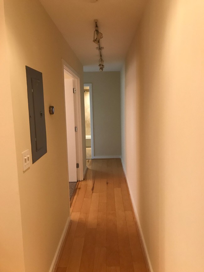 Foto del edificio - 1439 Chapin St NW