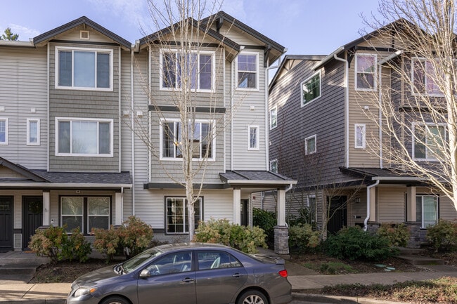 Building Photo - 455 NW Edgeway Dr
