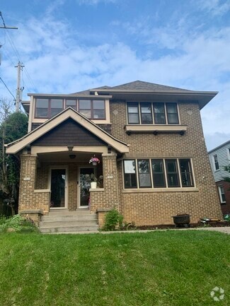 Building Photo - 3824 N Bartlett Ave