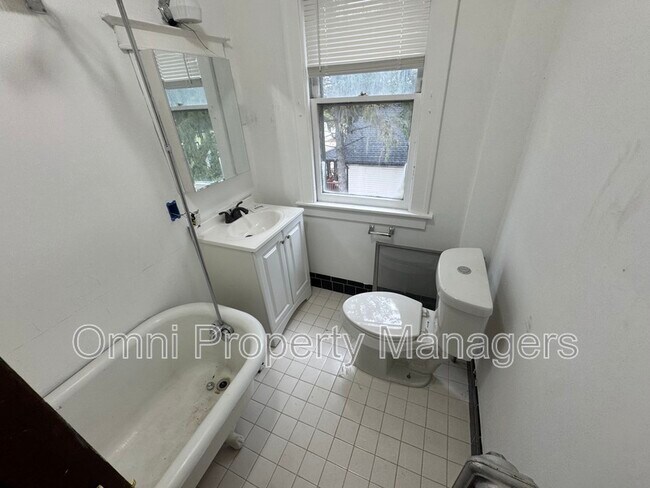 Foto del edificio - 8421 E 10 Mile Rd