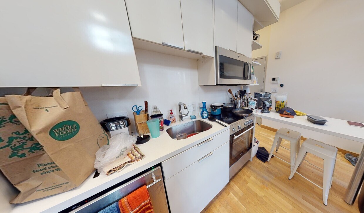 Foto principal - 117 Auburn St