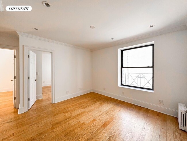 Building Photo - 567 W 125th St